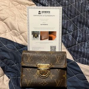 Pre-owned LV wallet